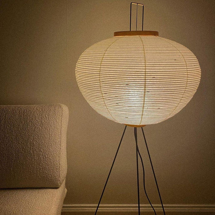 Taavita Floor Lamp - Elegant Minimalist Lighting for a Calming Atmosphere