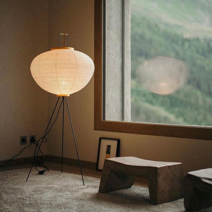 Taavita Floor Lamp - Elegant Minimalist Lighting for a Calming Atmosphere