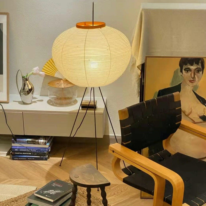 Taavita Floor Lamp - Elegant Minimalist Lighting for a Calming Atmosphere