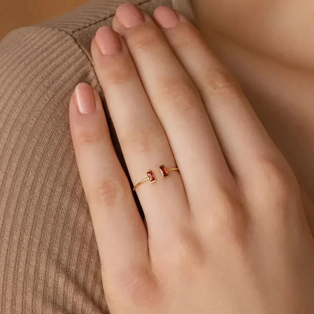 Customizable Gemstone Ring in Gold - Elegant Everyday Accessory