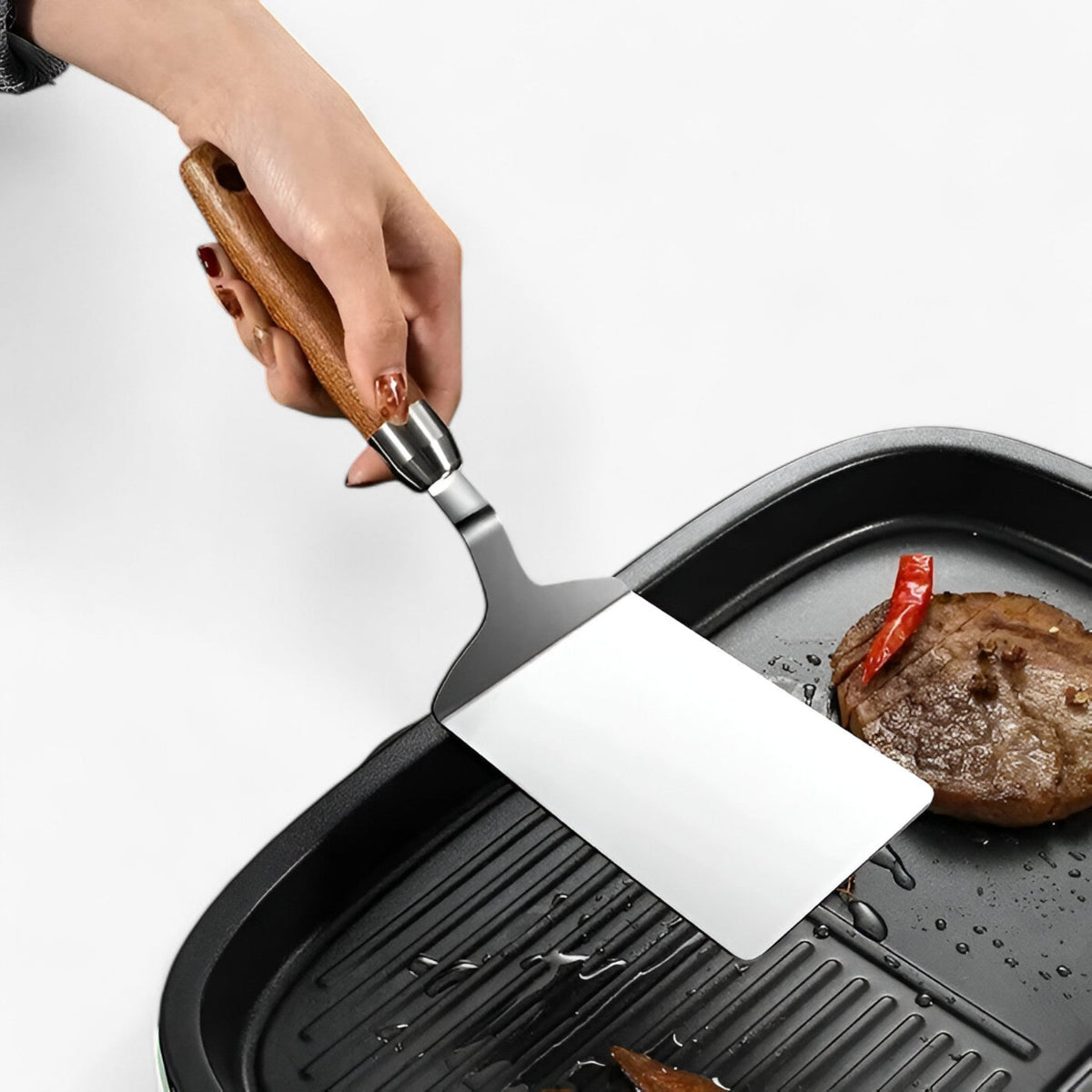 Wooden Handle Square Turner – Accurate Flipping for Grilling and Cooking