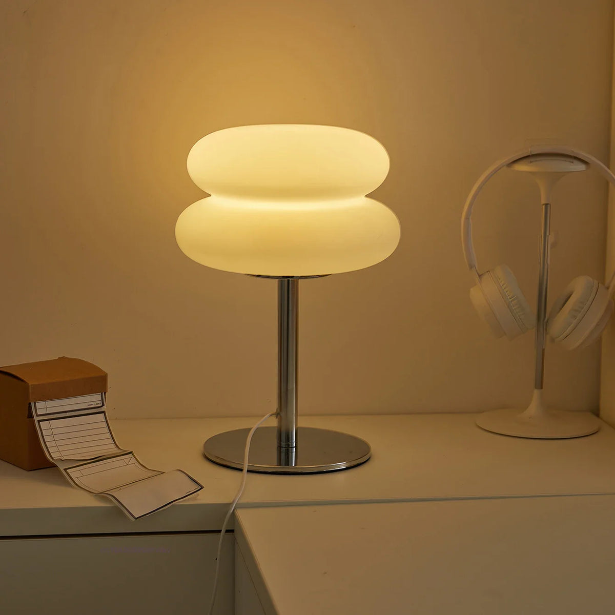 Versatile USB-Powered Dimmable Table Lamp with 3 Color Settings
