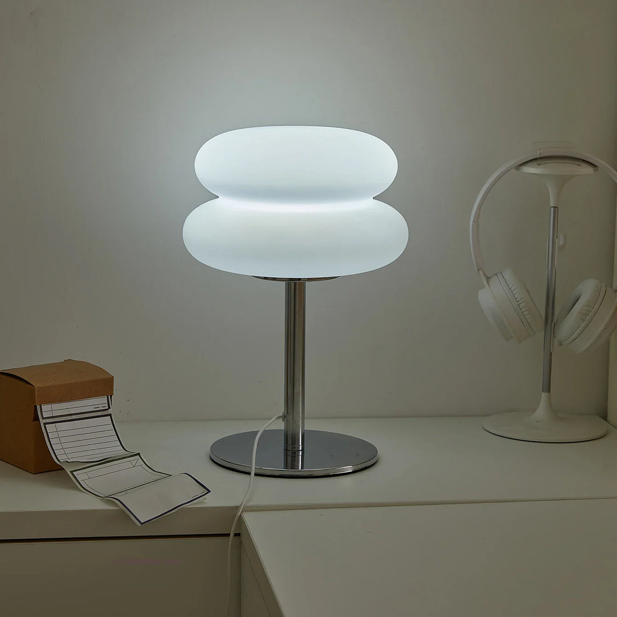 Versatile USB-Powered Dimmable Table Lamp with 3 Color Settings