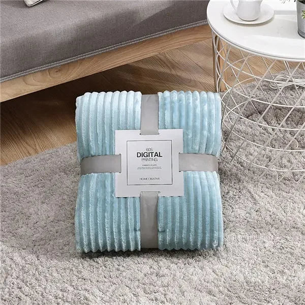 Taavita Flannel Blanket for Travel – Perfect Companion for Cozy Moments!