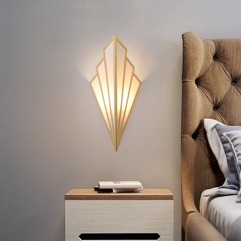 Taavita Wall Lamp Gold Glass – Diamond Shape for Unique Design