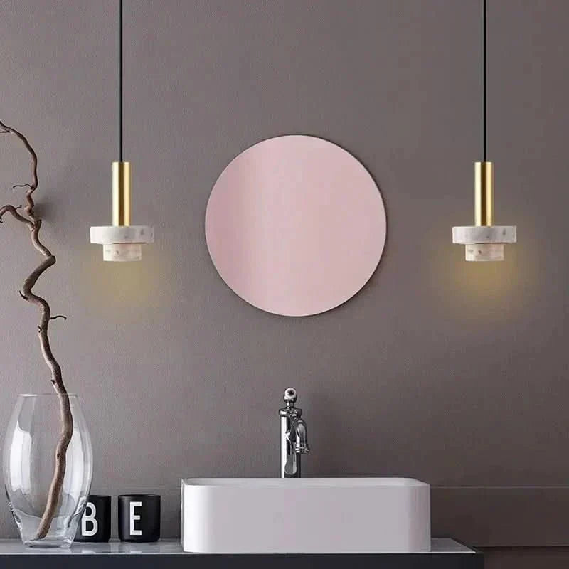 LuxeGlow Pendant Light: Chic and Inviting Illumination