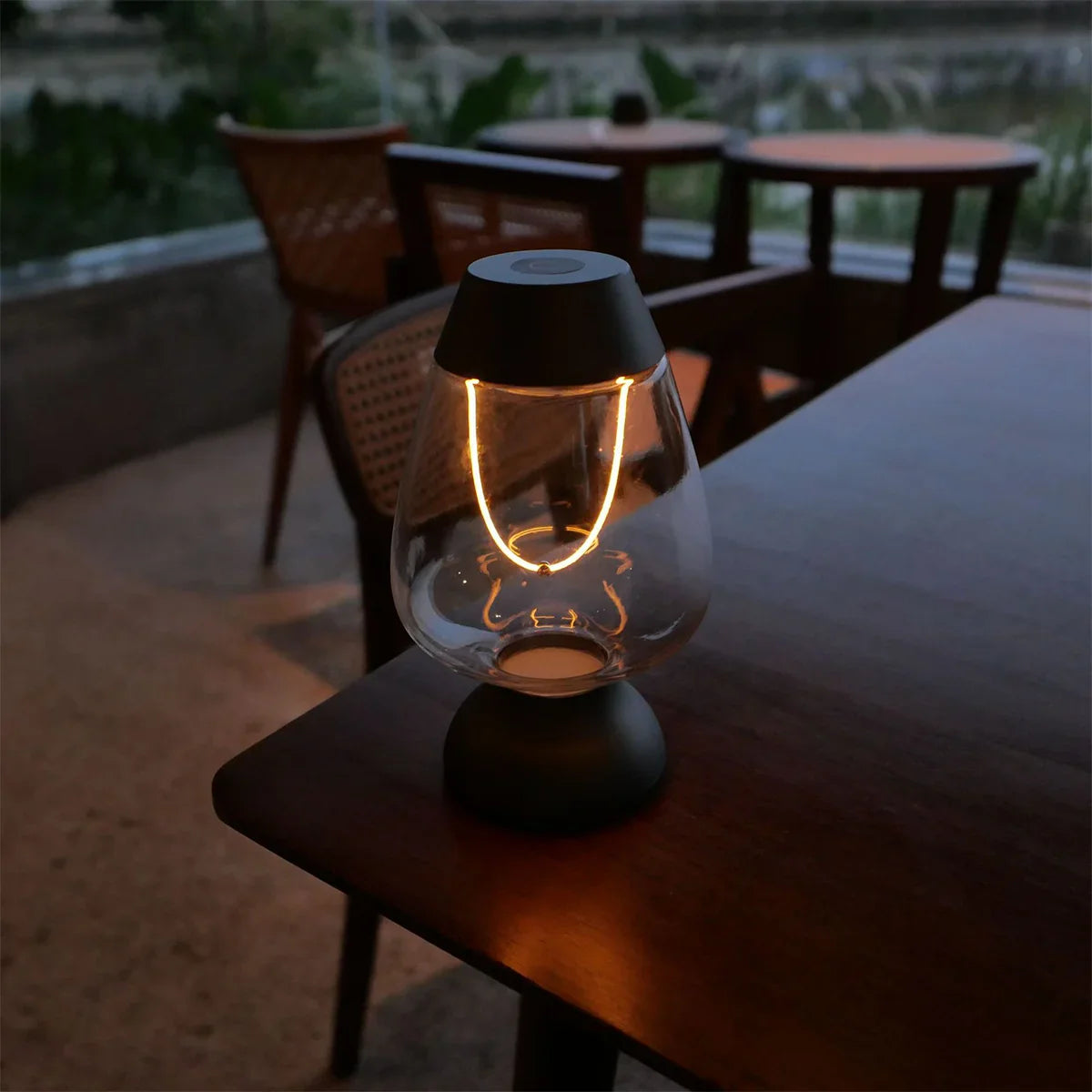 Dimmable LED Table Light – Rechargeable & Cordless Design