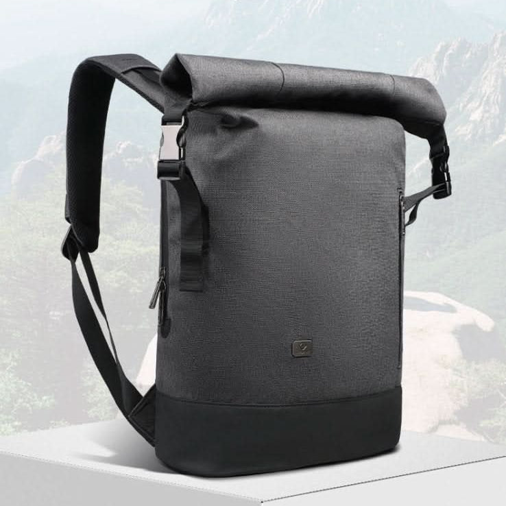 UrbanFlex Expandable Backpack with Charging Port for Adventures