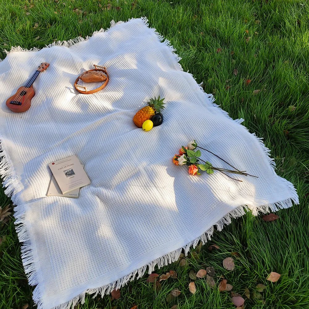 Boho Bliss Portable Picnic Blanket with Stylish Tassels