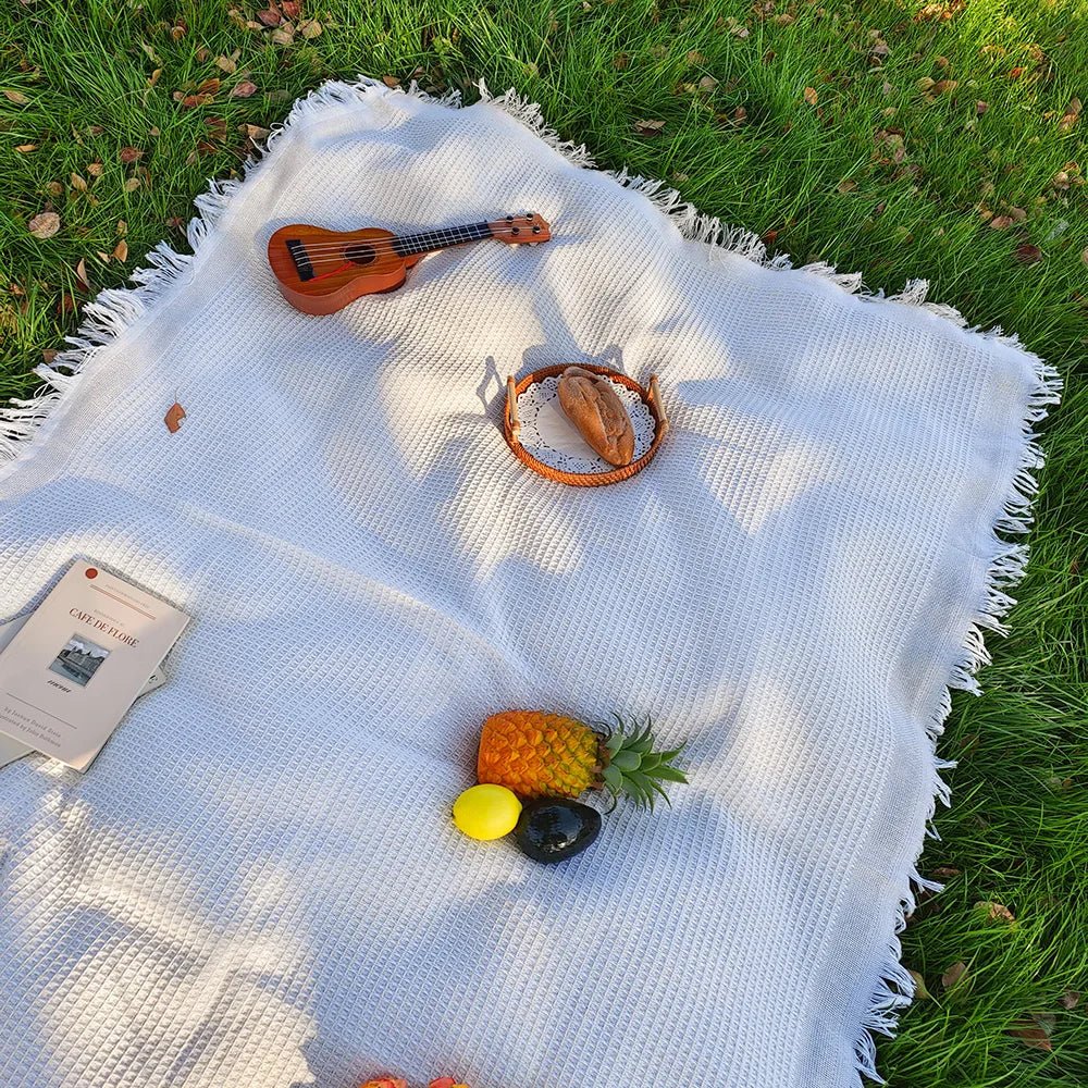 Boho Bliss Portable Picnic Blanket with Stylish Tassels