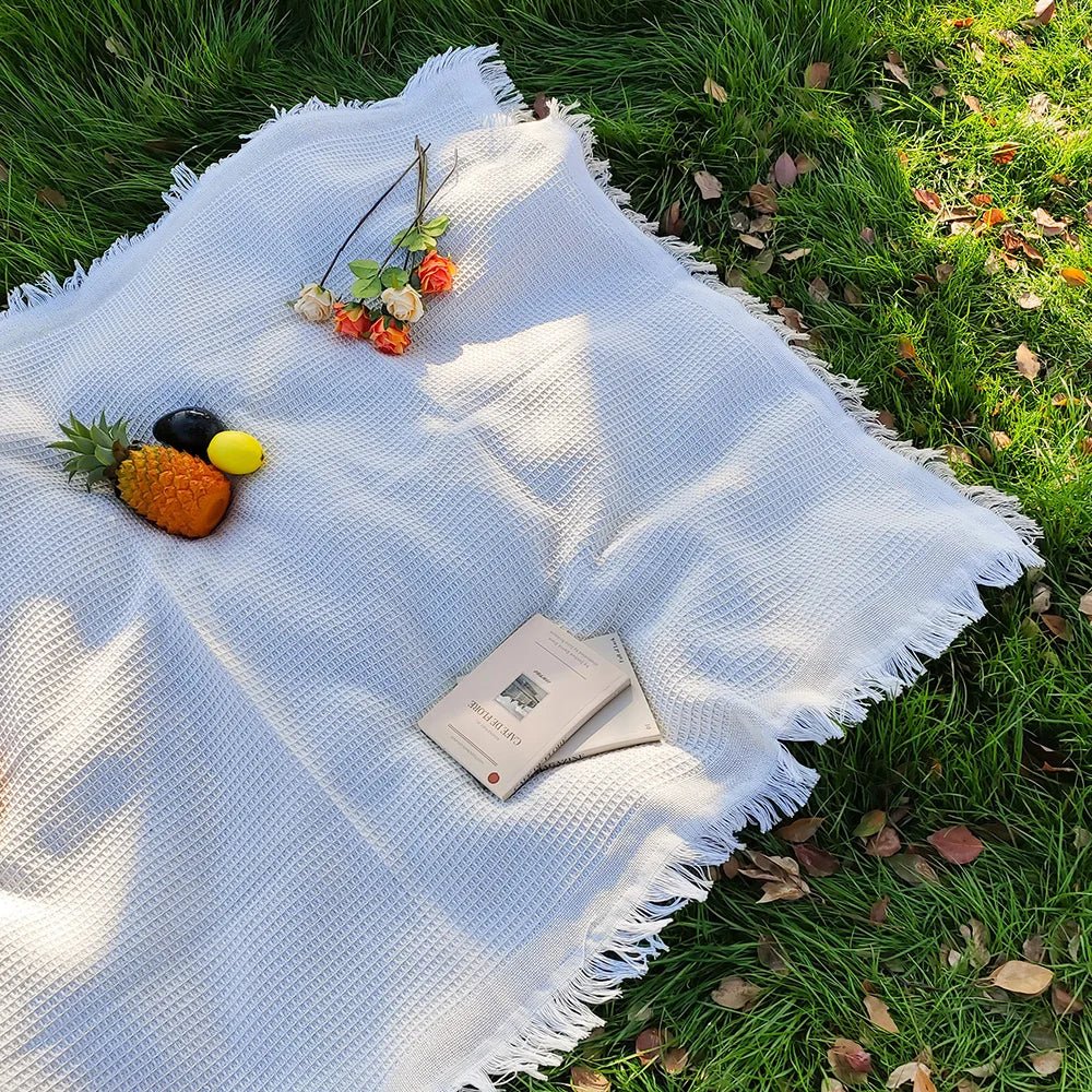 Boho Bliss Portable Picnic Blanket with Stylish Tassels