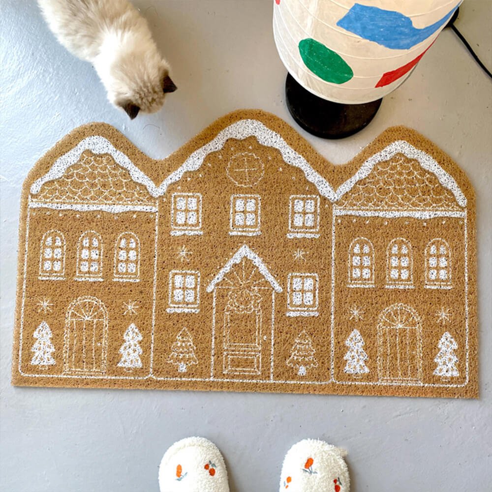 Cozy Haven Non-Slip Holiday Rug with Gingerbread Design