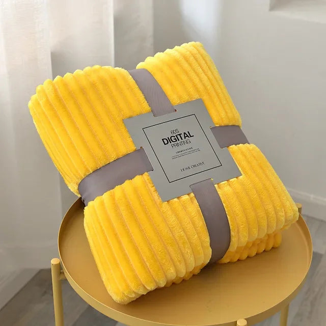 Taavita Flannel Blanket for Travel – Perfect Companion for Cozy Moments!