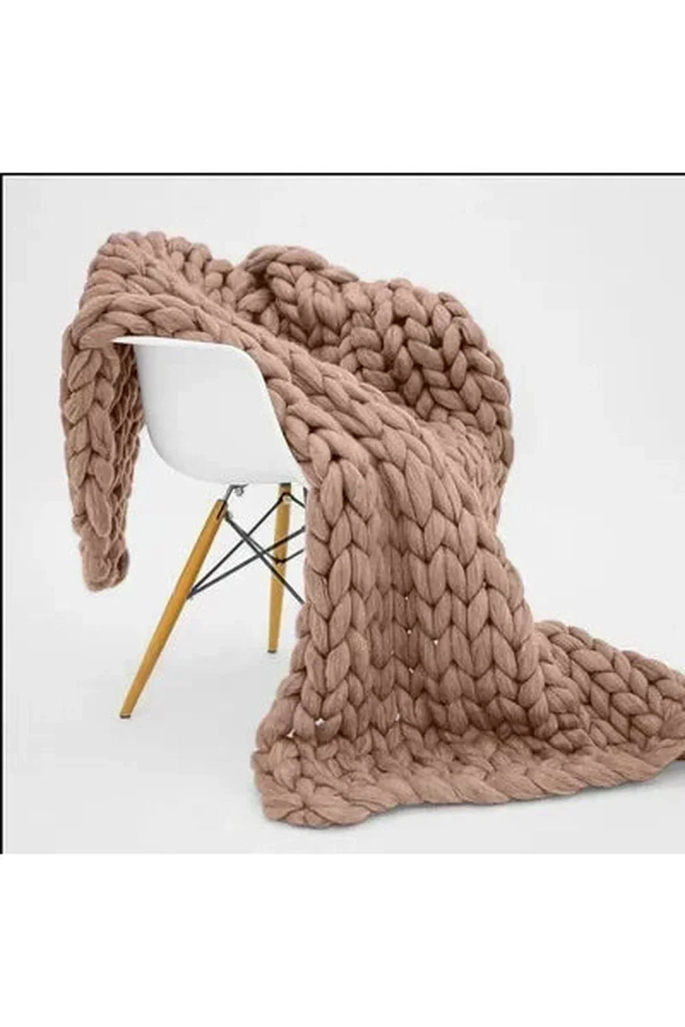 Chunky Knit Throw Blanket | Plush Softness | Cozy Warmth for Chilly Nights | Polyester