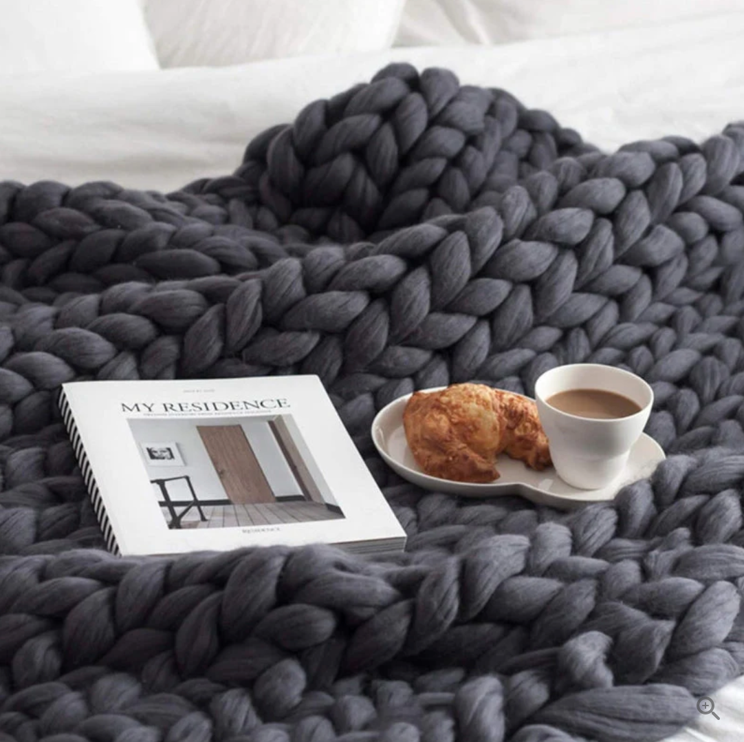Luxurious Handcrafted Merino Wool Blanket for All Seasons