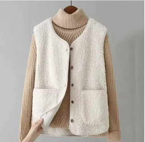 Women’s Fleece Vest | Thick Sheepskin Texture | Sleeveless with Patch Pockets | Comfortable Layering for Spring & Autumn