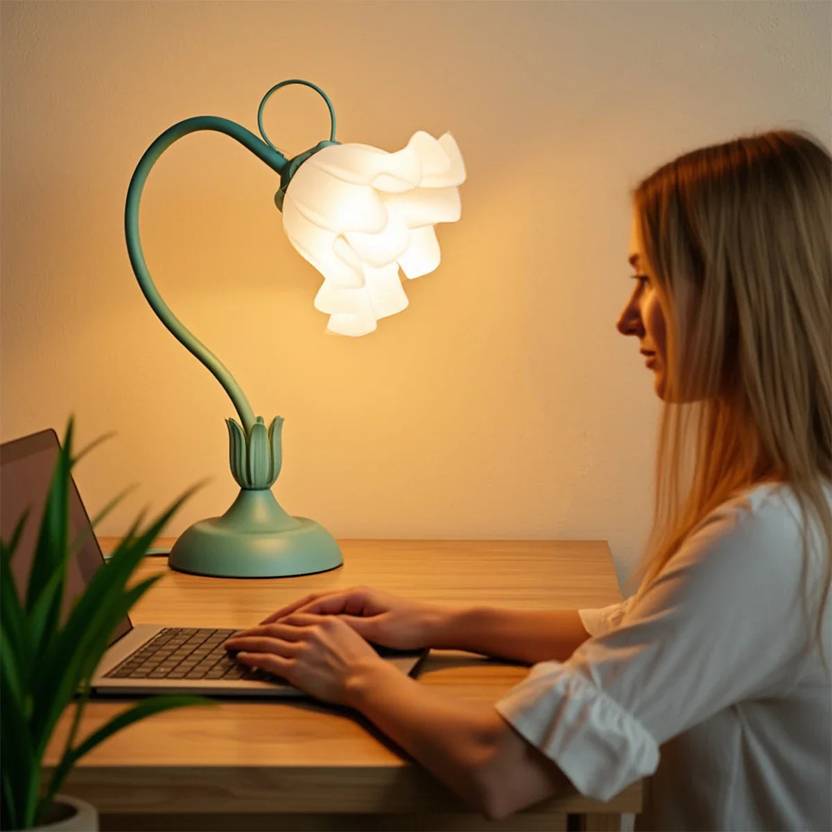 Charming Green Floral Table Lamp with Adjustable Light