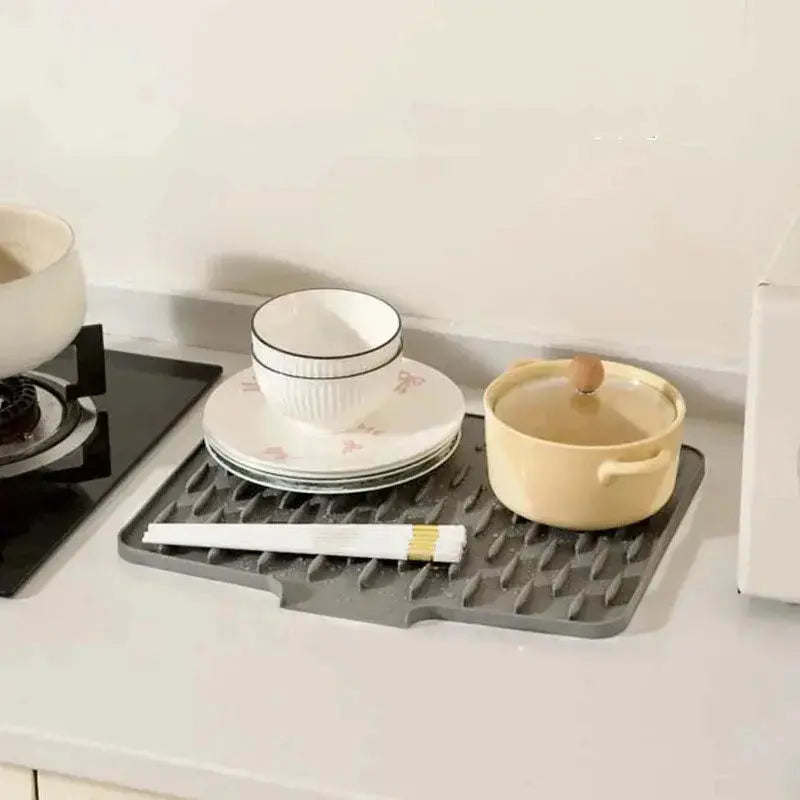 Versatile Silicone Drip Mat for Kitchen Protection