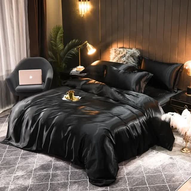 Luxurious Silk Duvet Cover for Comfortable Sleep | Breathable & Temperature-Controlled