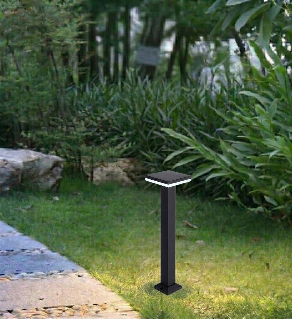 Sleek Waterproof LED Garden Path Light in Black Aluminum