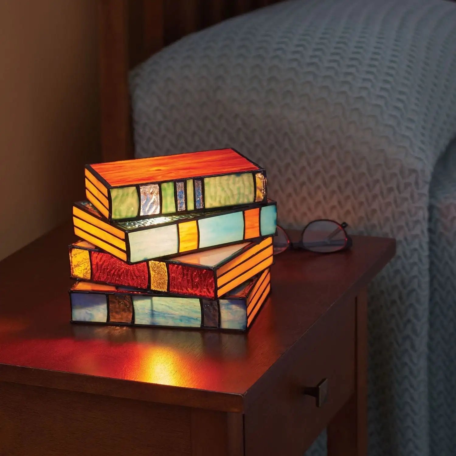 Taavita | Atmospheric Colorful Reading Lamp