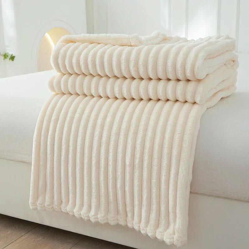 Wide Flannel Fleece Blanket - Soft and Cozy for Autumn and Winter