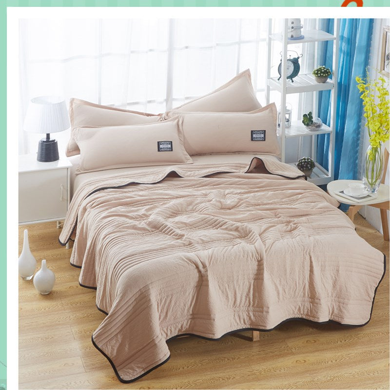 Cooling Blanket Made of Luxury Silk – Breathable for Comfortable Sleep