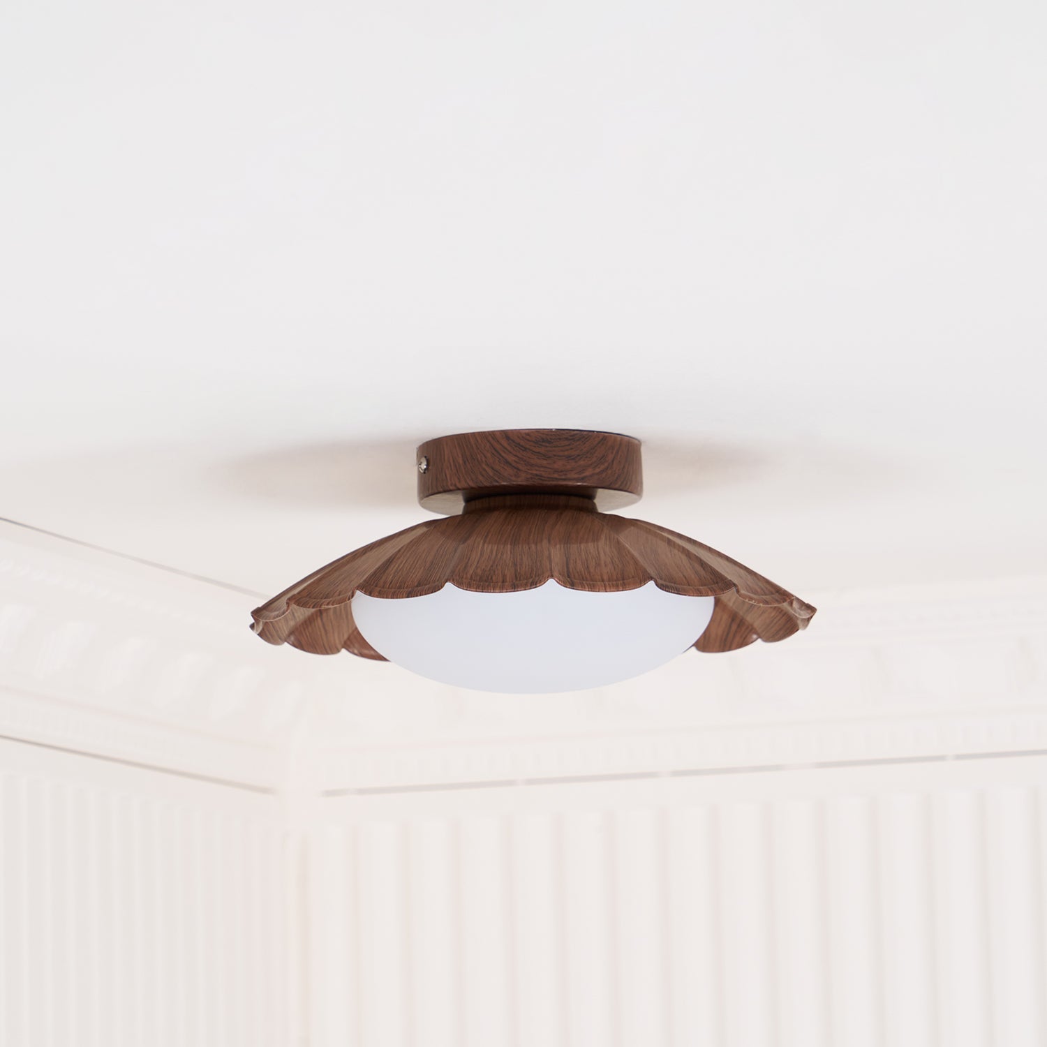 Ceiling Light | Sculptural Wavy Cloud Design | Integrated LED | 25cm Diameter, Moisture-Resistant