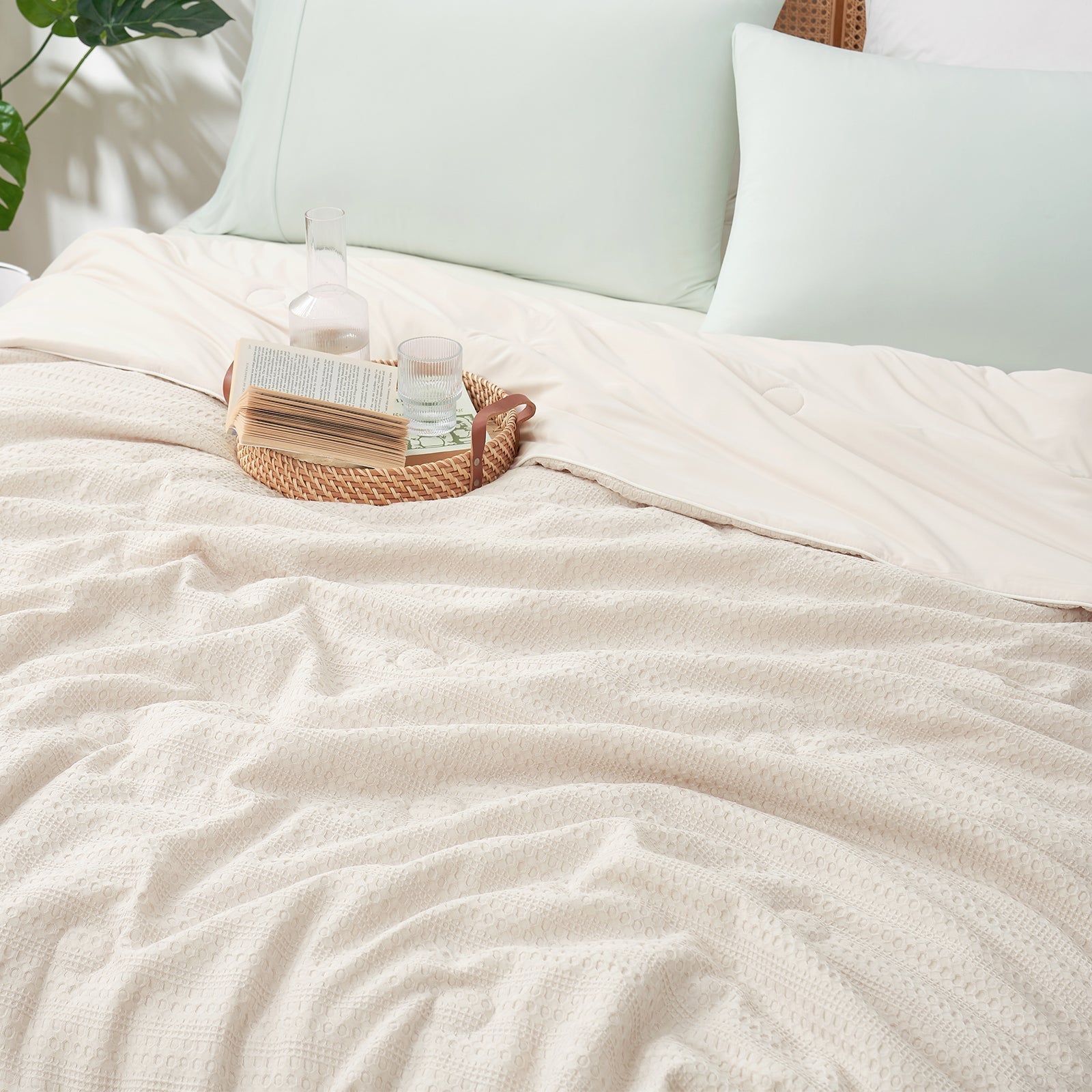 Cooling Comforter | Waffle Pattern | Plant-Based Fiber Filling | For Hot Sleepers