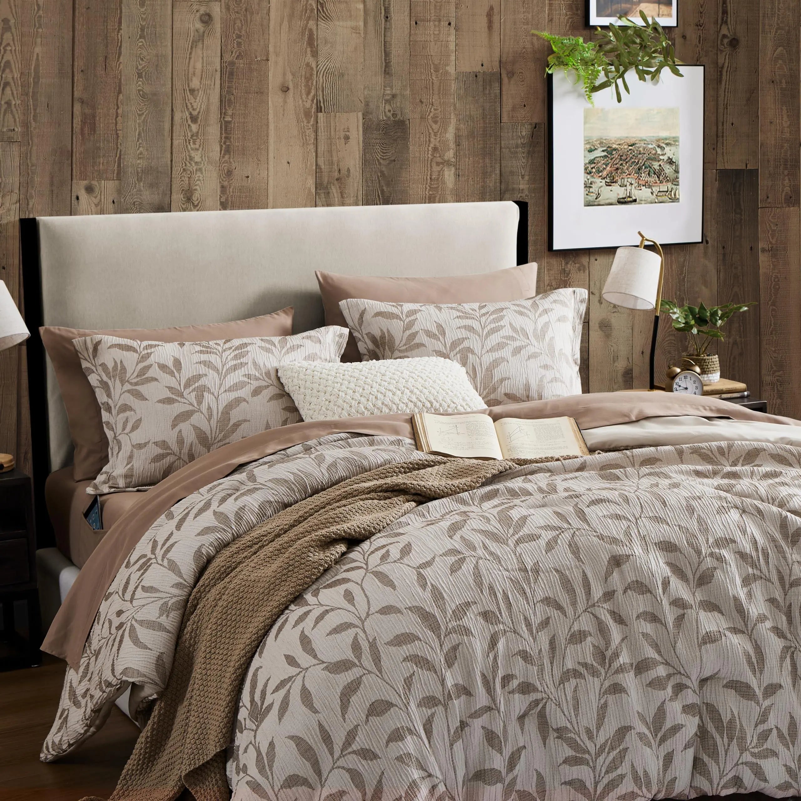 Duvet Cover Set | Elegant Floral Design | Soft Microfiber & Hidden Zipper | Cozy Bedroom Aesthetic