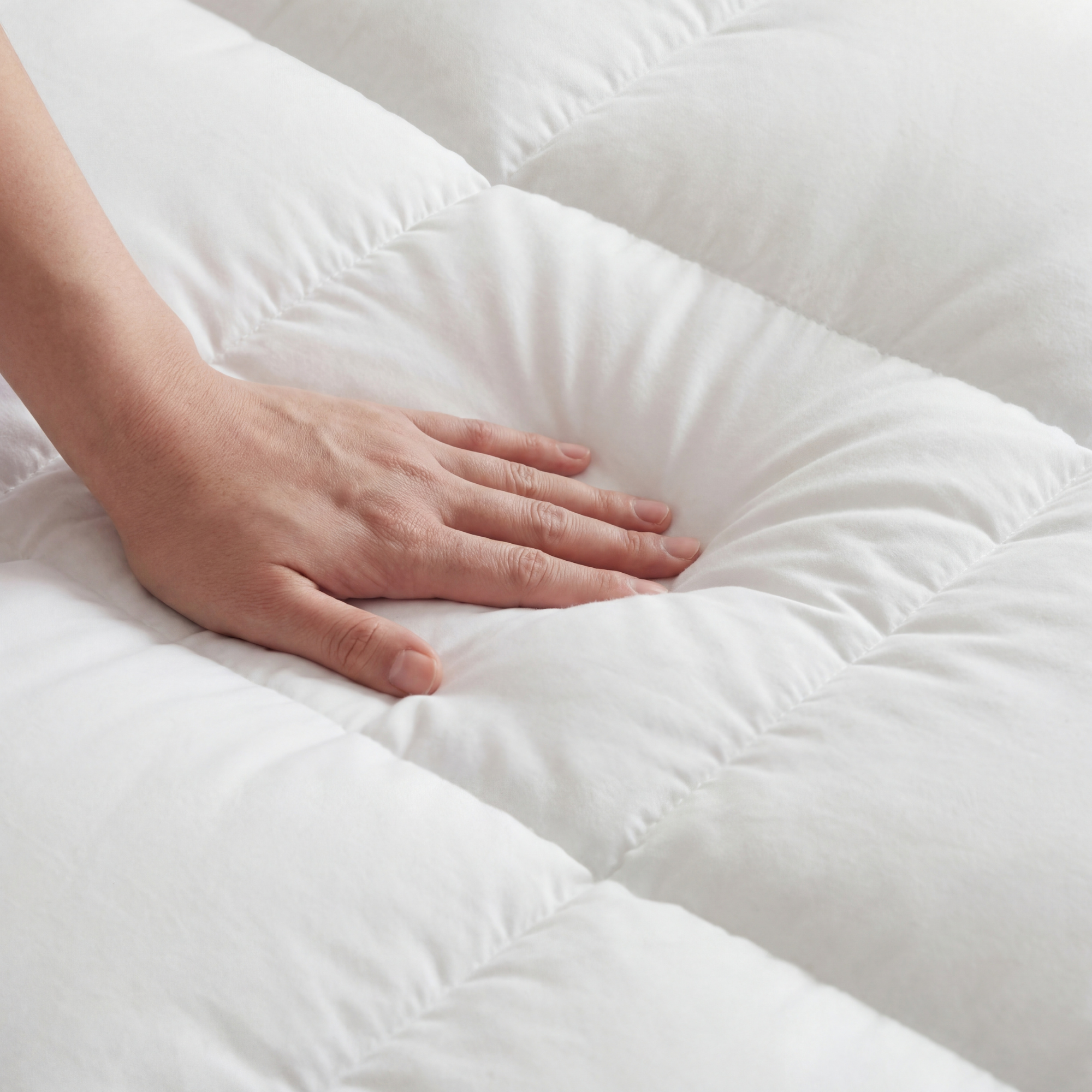 Mattress Topper | 1000GSM Plush Cooling Fill | Breathable Polyester Blend Cover