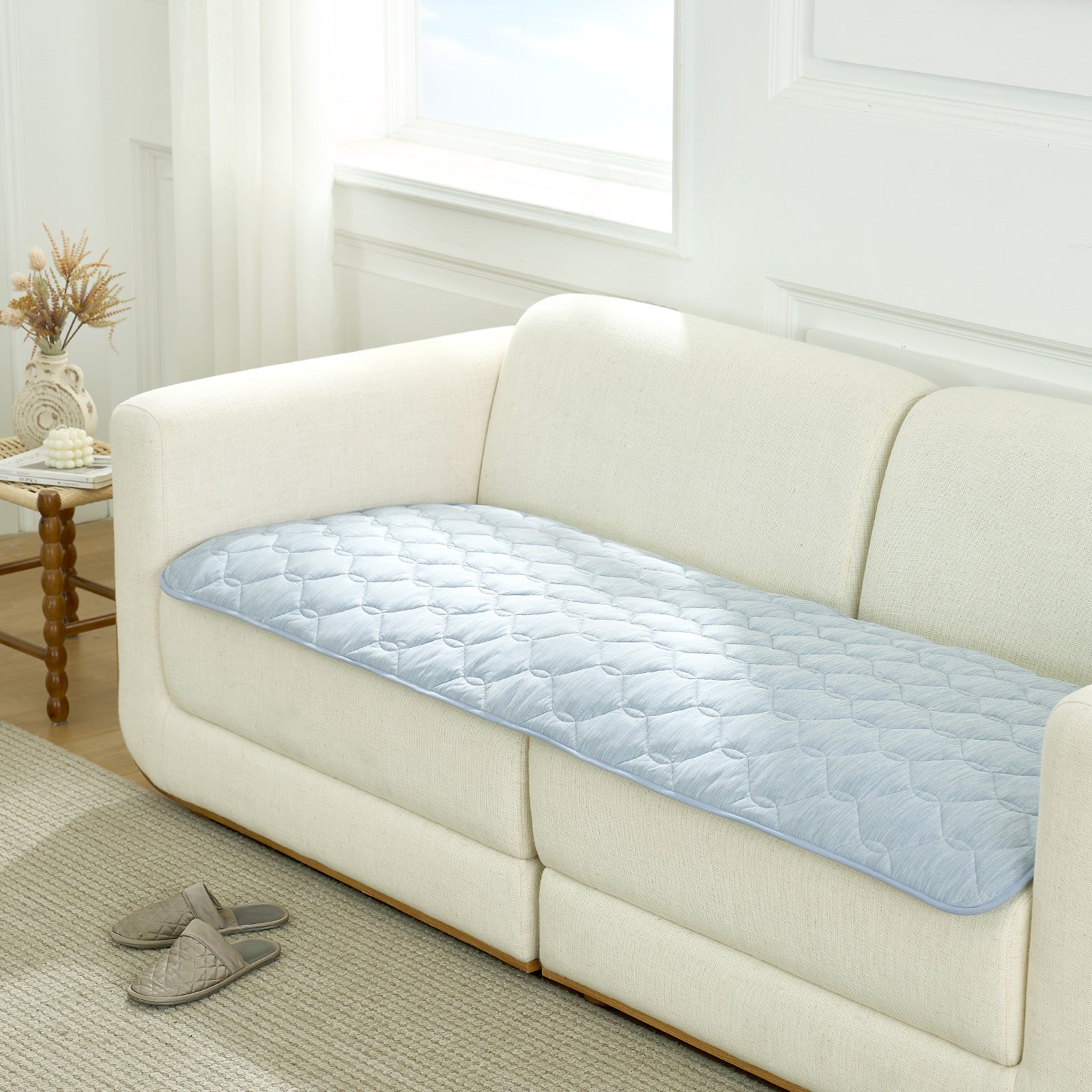 Pet Couch Cover for Dogs & Cats | Cooling Fabric | Scratch-Proof Nylon & Waterproof Non-Slip