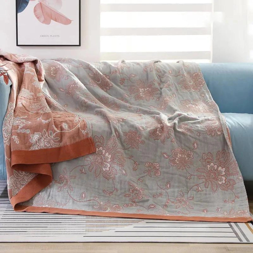 Luxury Gold Silk Comforter - Hypoallergenic Paisley Design Bedding