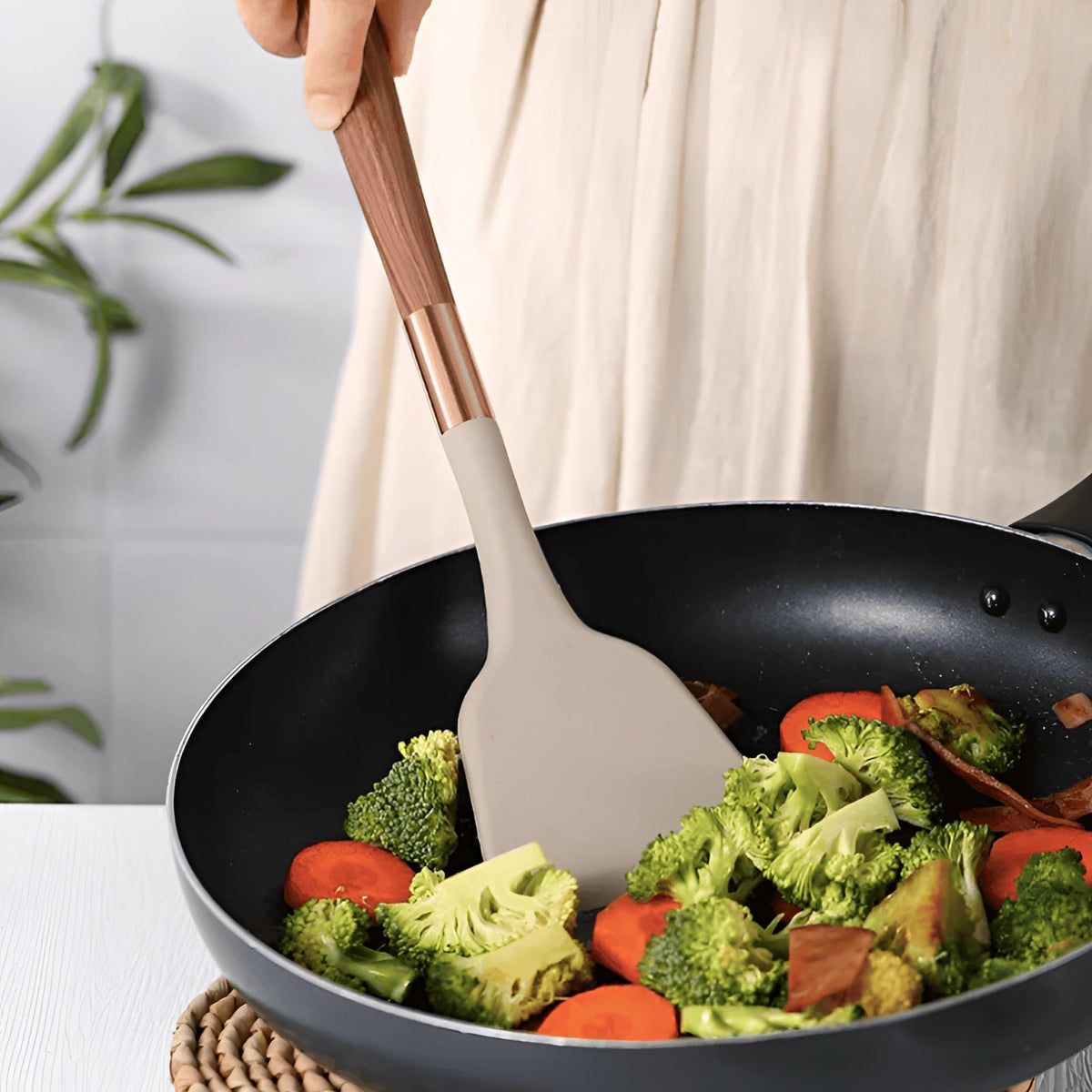 Elegant 10-Piece Heat-Resistant Kitchen Tool Collection