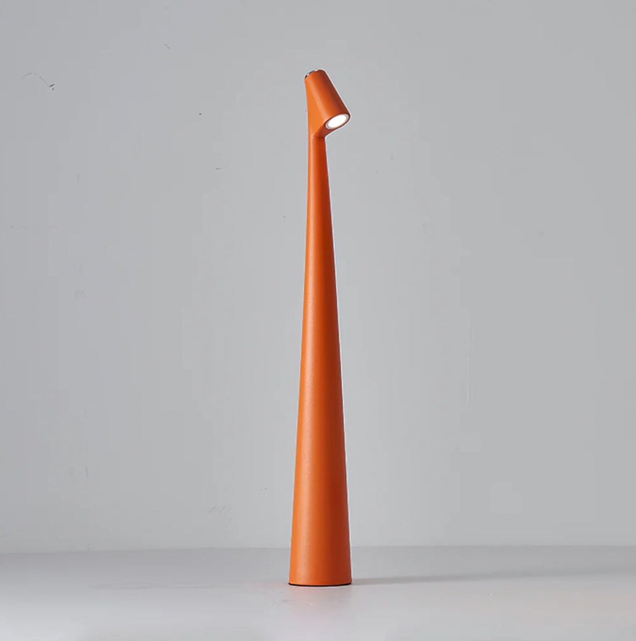 Minimalist LED Touch Lamp - Sleek Aluminum Design, Modern Ambient Lighting