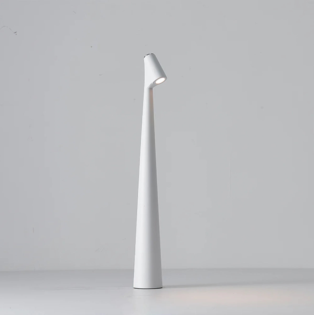 Minimalist LED Touch Lamp - Sleek Aluminum Design, Modern Ambient Lighting