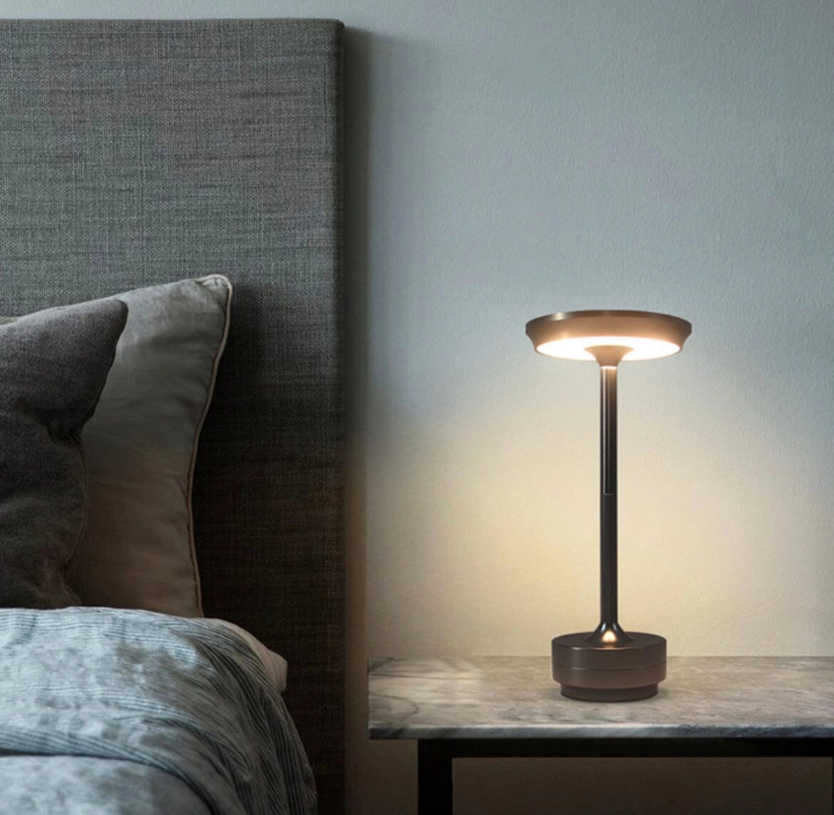 Modern Sleek Black LED Table Lamp - Adjustable Lighting Fixture