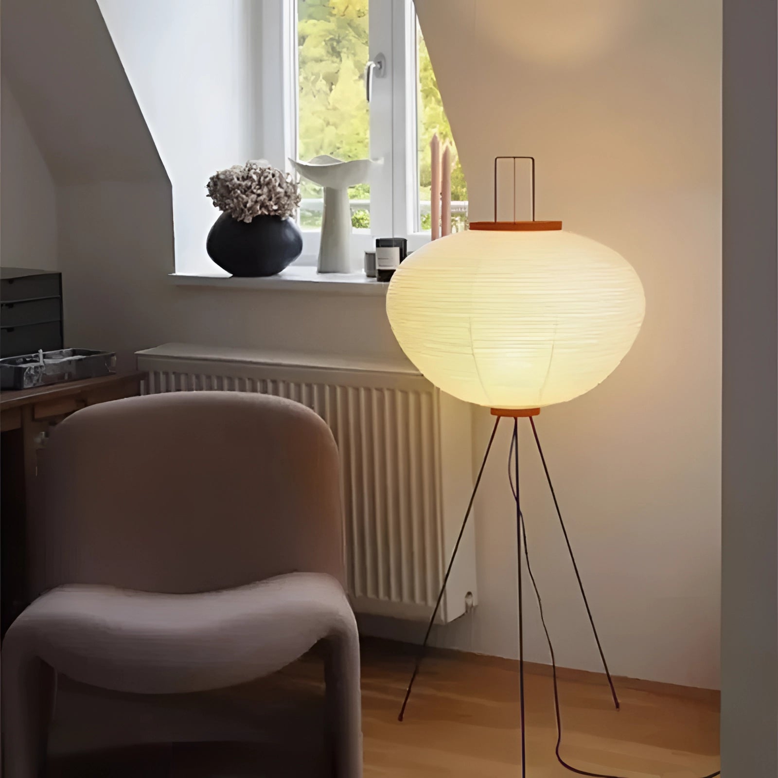 Nordic Oversized Globe Floor Lamp - Modern Tripod Base Lighting