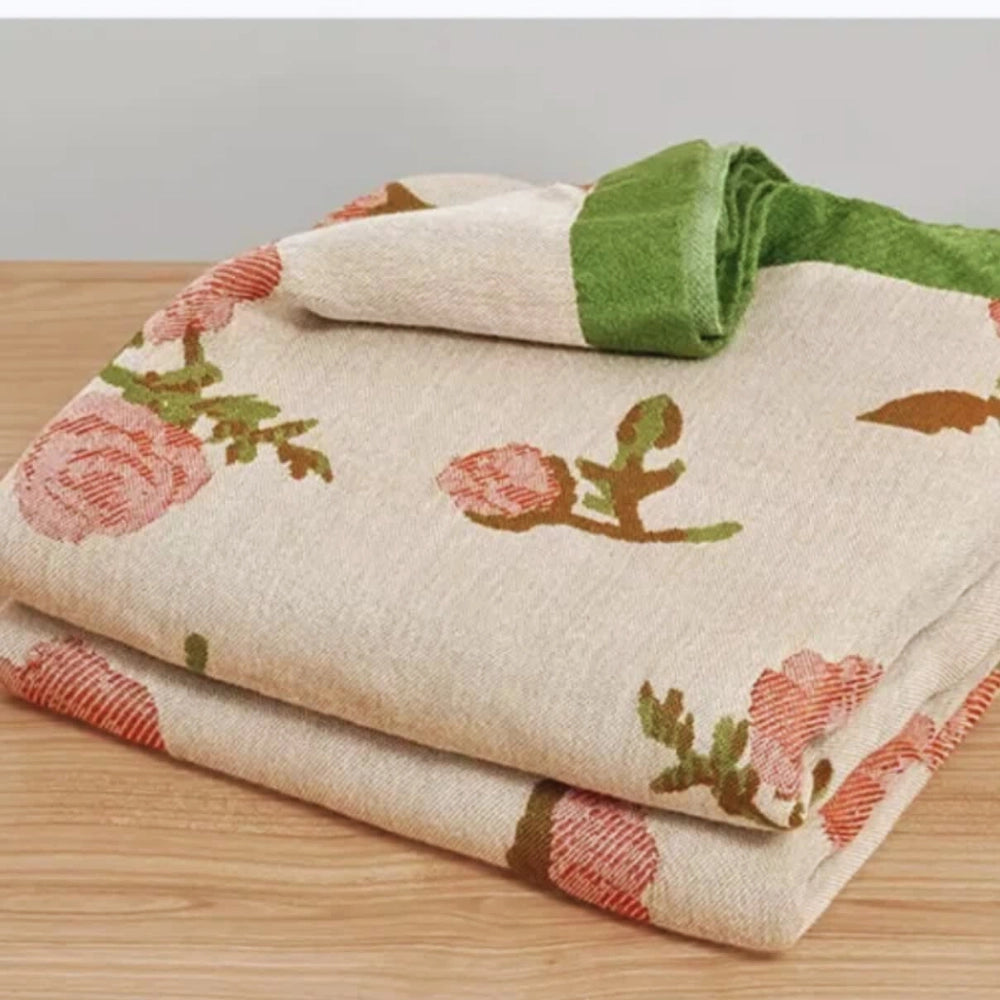 Pink rose floral duvet cover featuring an elegant shabby chic design with a beige background, showcasing a pattern of delicate roses, suitable for adding a touch of vintage charm to any bedroom decor.