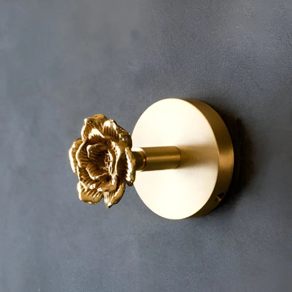 Charming Animal-Themed Wall Hook with Elegant Gold Accent