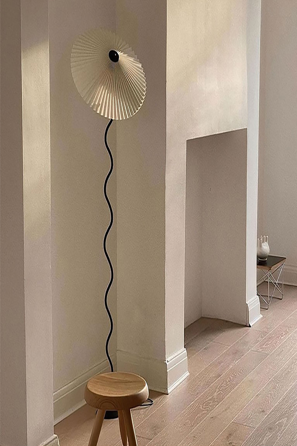 Taavita Floor Lamp "Taavita" – Foldable Lampshade in Elegant Design with Exquisite Details