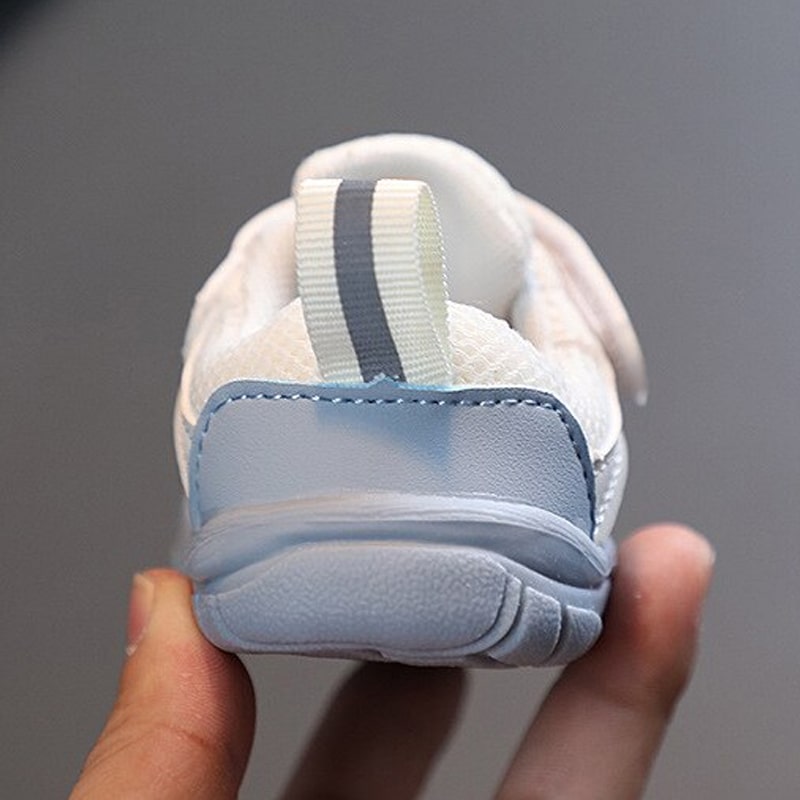Flexible Walking Shoes for Growing Feet