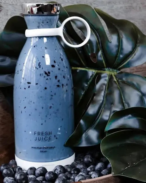 On-the-Go Blender for Fresh Smoothies and Juices