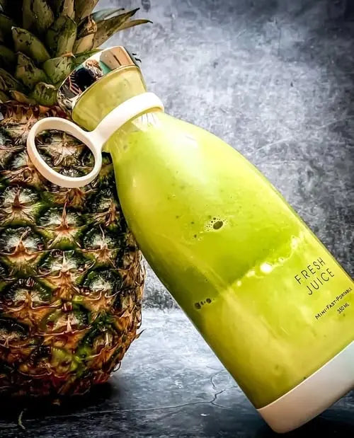 On-the-Go Blender for Fresh Smoothies and Juices