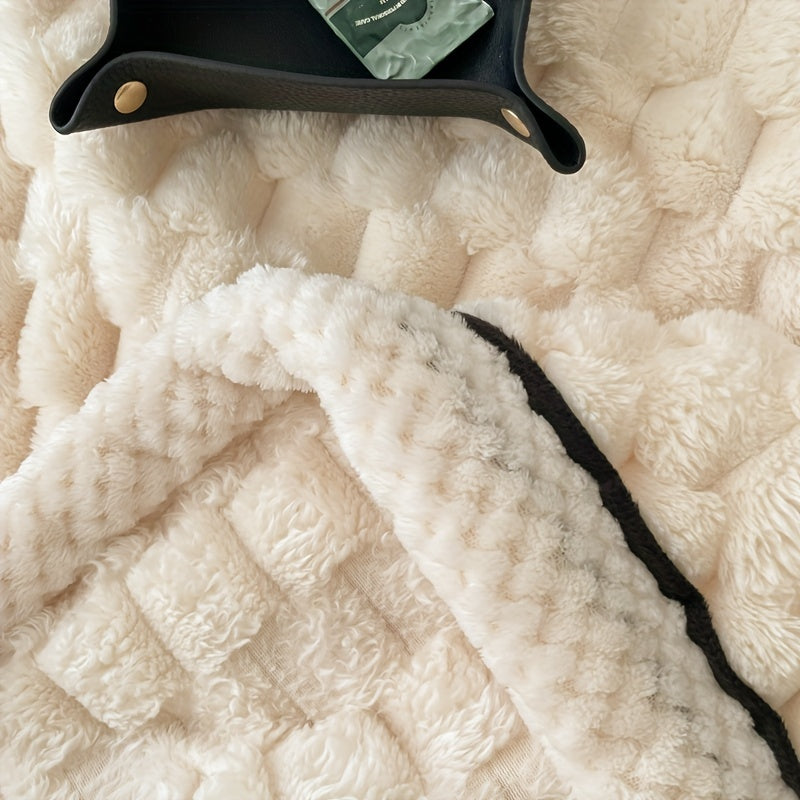 Lightweight Microfiber Blanket – Soft and Cozy for Everyone