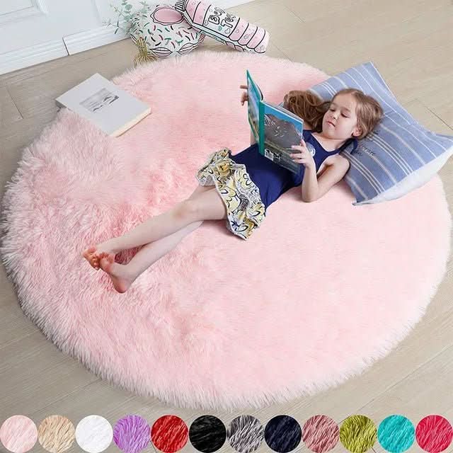 CozyCloud Plush Round Area Rug for Luxurious Comfort