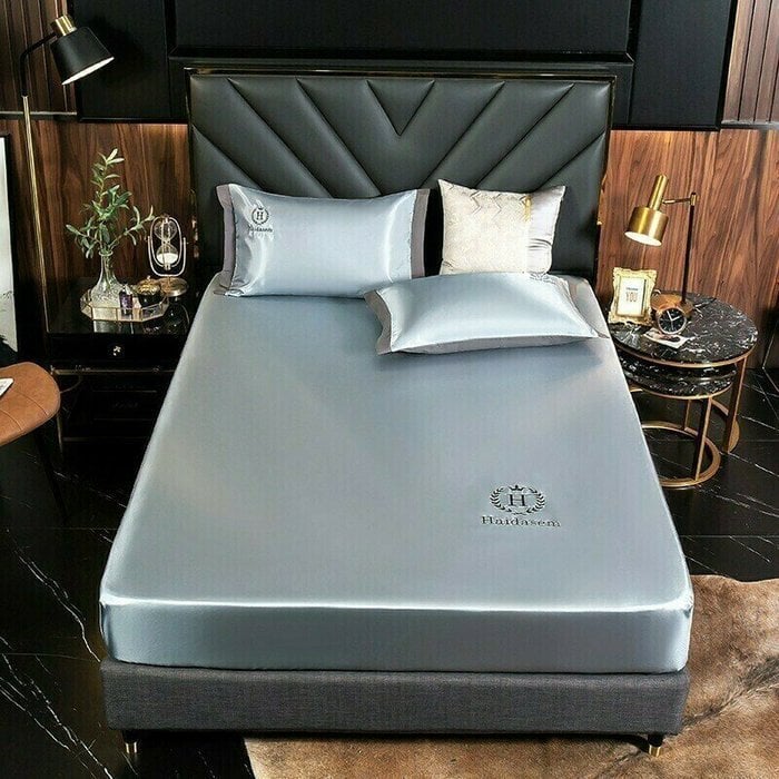 Silk Bed Sheets with Deep Pockets - Elegant Design for All Seasons