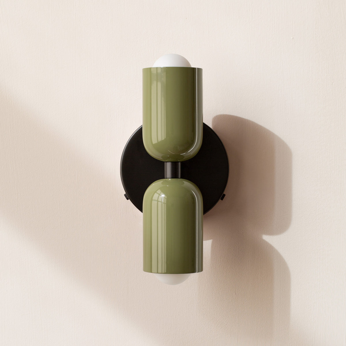 Vibrant Delight Wall Lamp for Chic Bedroom Styling