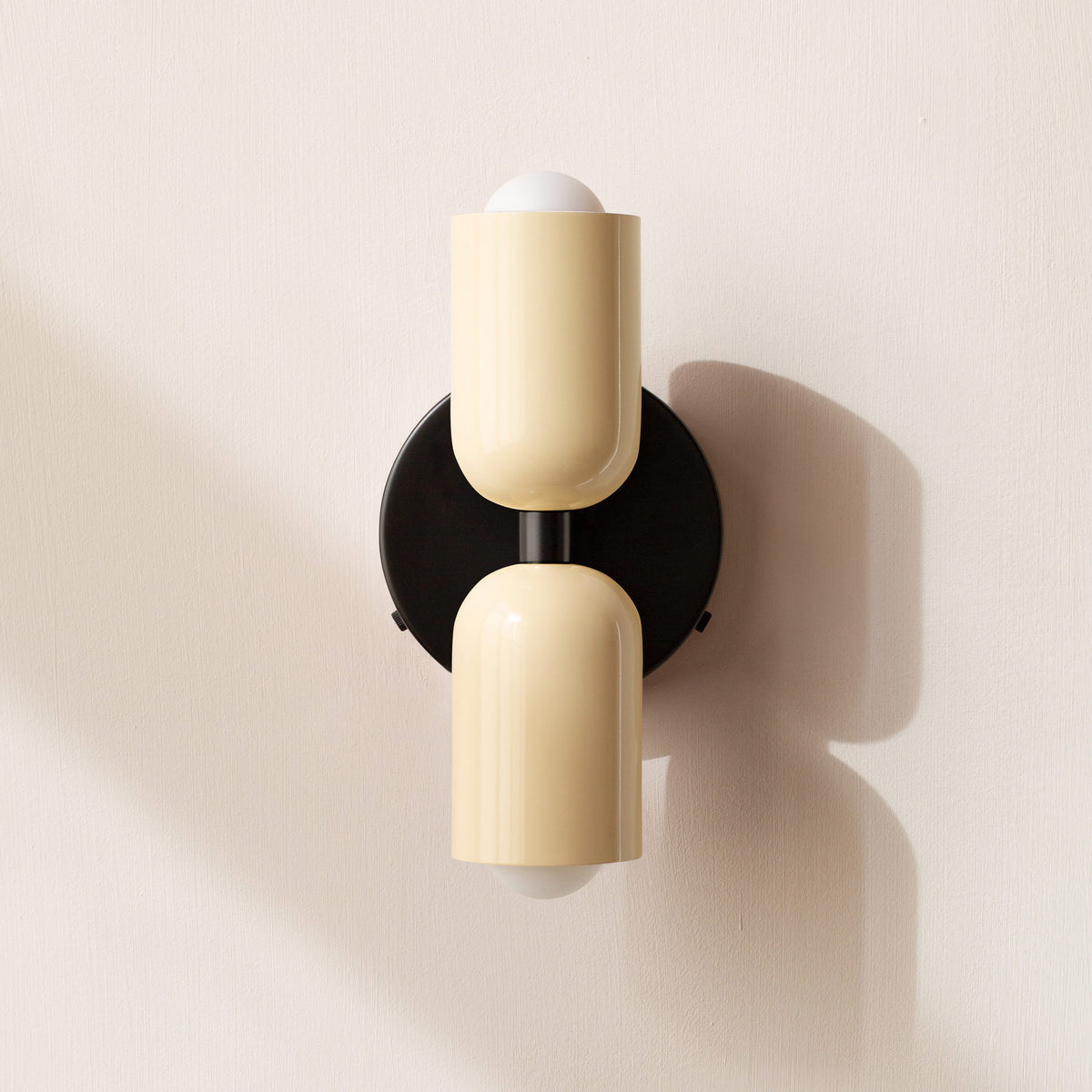 Vibrant Delight Wall Lamp for Chic Bedroom Styling