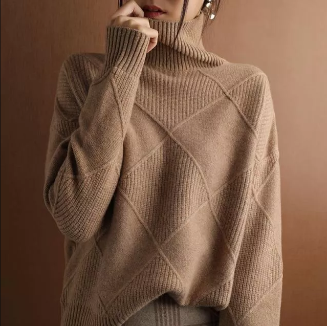 Women’s Oversized Knit Turtleneck Sweater | Loose Cashmere & Wool Blend | Hand-Cut Craftsmanship | Comfortable Fit